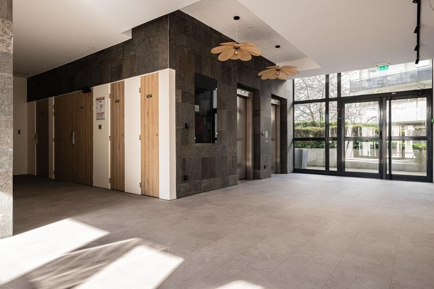 63 Rue André Bollier, Lyon à vendre - Hall d’entrée – Image 2 sur 7