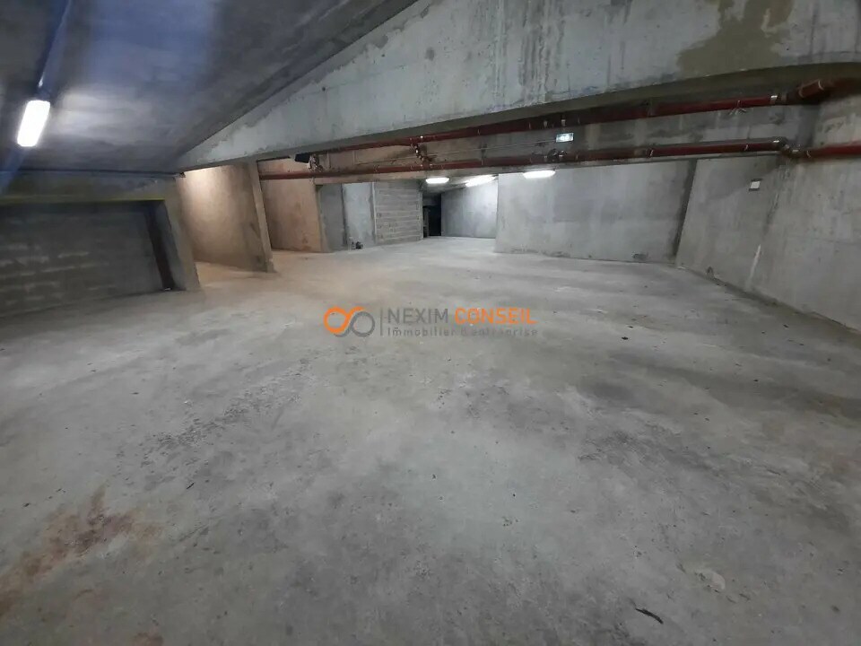 Local d'activités dans Courbevoie à vendre Photo intérieure– Image 1 sur 5