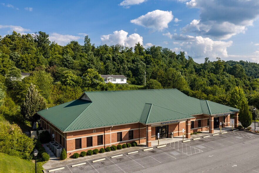 26208 Lee Hwy, Abingdon, VA à louer - Photo de l’immeuble – Image 3 sur 38