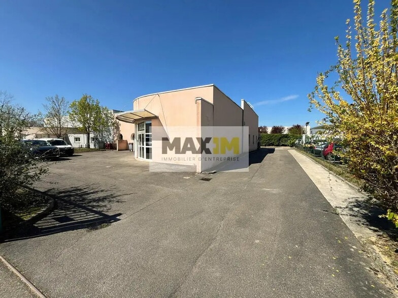 19 Rue Des Grandes Varennes, Ahuy à louer - Photo de l’immeuble – Image 1 sur 4