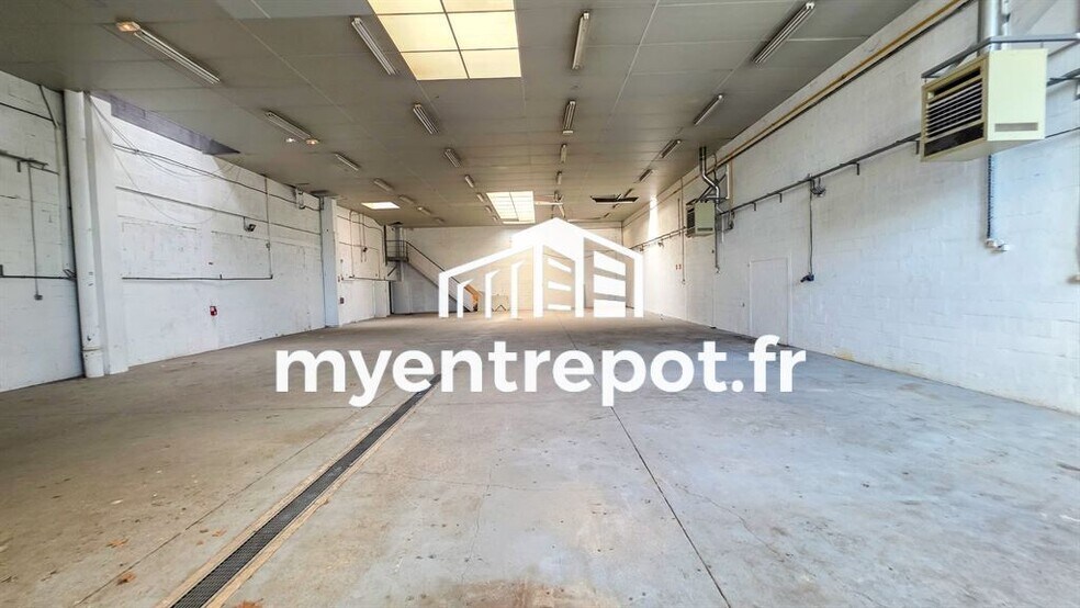 Industriel/Logistique dans Vitrolles à louer - Photo intérieure – Image 3 sur 6