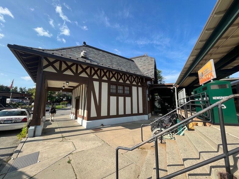 1 Fenimore Ave, Hartsdale, NY à louer - Photo de l’immeuble – Image 3 sur 6