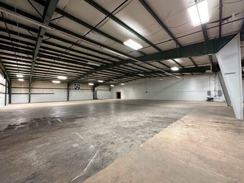 100 Aiken St, Cartersville, GA à louer - Photo de l’immeuble – Image 3 sur 5