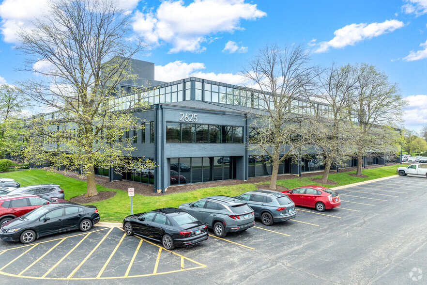 2625 Butterfield Rd, Oak Brook, IL à louer - Photo de l’immeuble – Image 2 sur 31