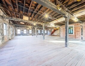 110 Kent Ave, Brooklyn, NY à vendre Photo intérieure– Image 2 sur 2