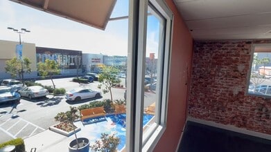 2616-2900 W Imperial Hwy, Inglewood, CA à louer - Vidéo sur l’annonce professionnelle 