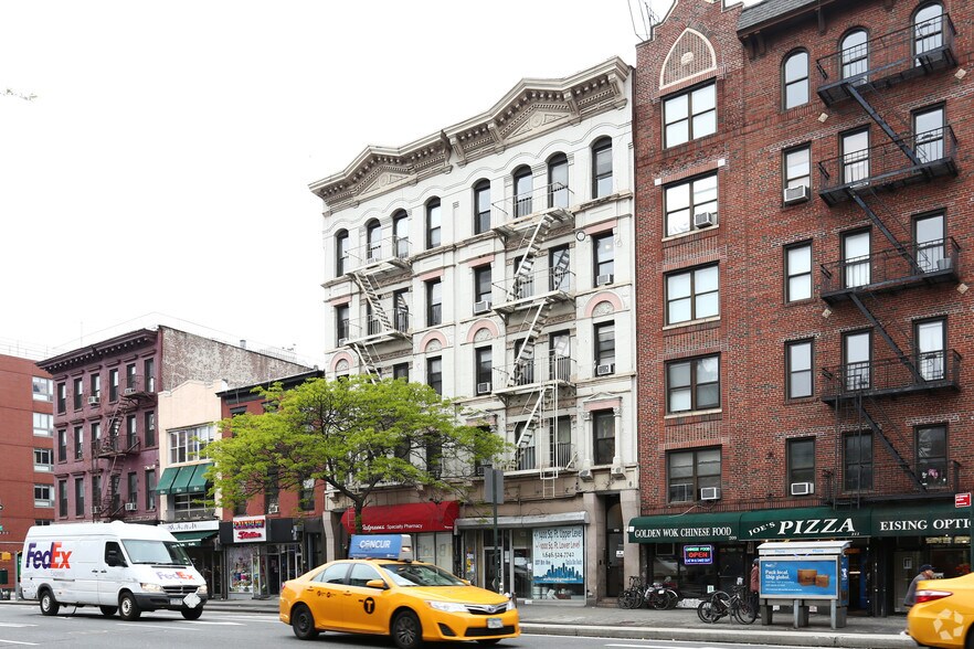 205-207 8th Ave, New York, NY à louer - Photo de l’immeuble – Image 3 sur 4