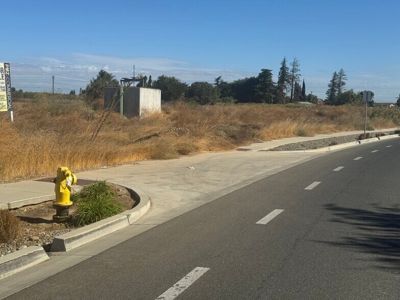 Healthcare Way, Modesto, CA à vendre - Photo de l’immeuble – Image 2 sur 5