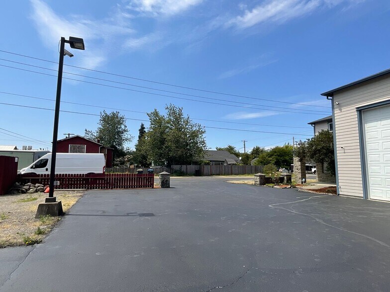 152 Stage St N, Tenino, WA à louer - Photo de l’immeuble – Image 2 sur 13