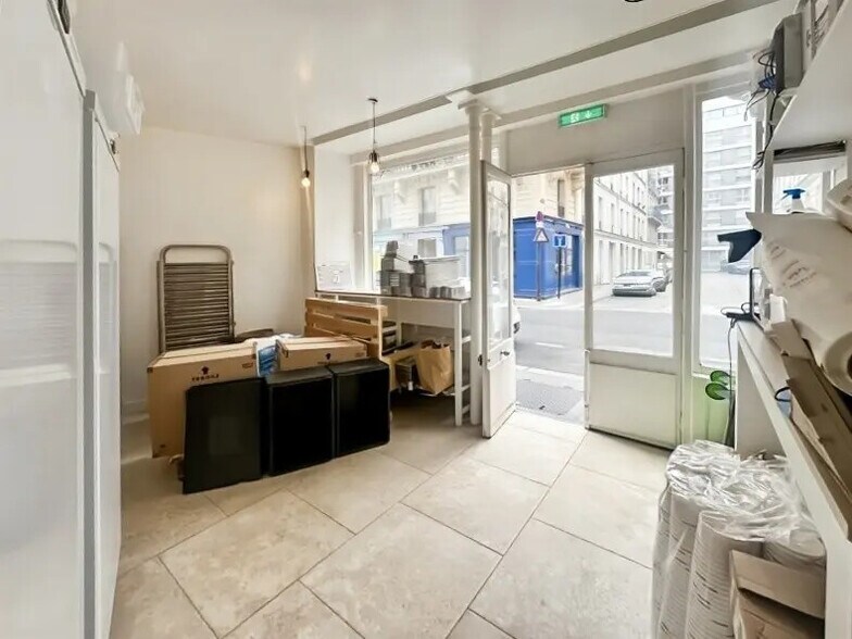 Local commercial dans Paris à louer - Photo de l’immeuble – Image 3 sur 6