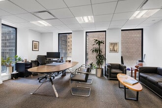 551 Madison Ave, New York, NY à louer Photo intérieure– Image 2 sur 8