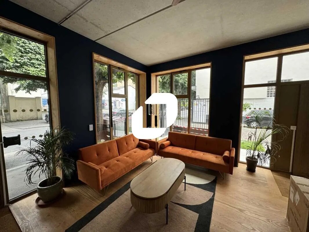 Bureau dans Ivry-sur-Seine à louer Photo de l’immeuble– Image 1 sur 12