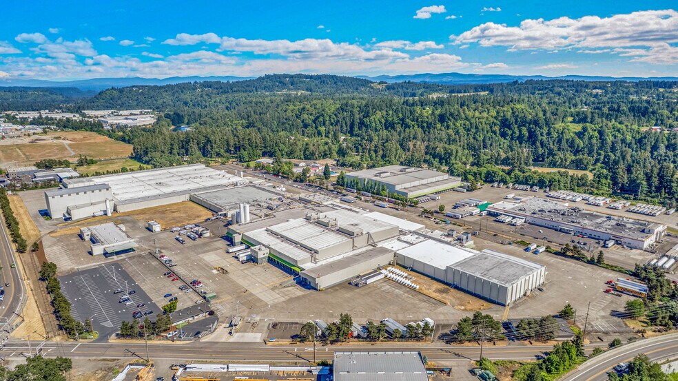 16800 SE Evelyn St, Clackamas, OR à louer - Photo de l’immeuble – Image 3 sur 23