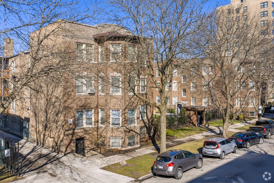 6930-6942 S Crandon Ave, Chicago, IL à vendre - Photo principale – Image 1 sur 21