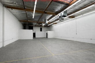 20640 Bahama St, Chatsworth, CA à louer Photo intérieure– Image 1 sur 2