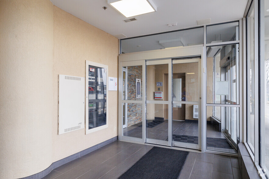 160 George St, Sarnia, ON à louer - Photo intérieure – Image 3 sur 21