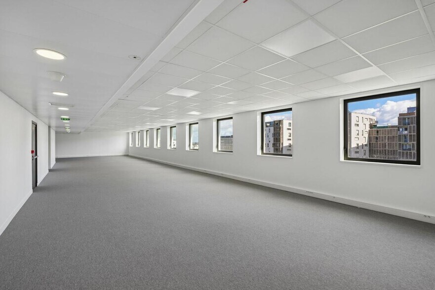 21 Rue Des Trois Fontanot, Nanterre à louer - Photo intérieure – Image 3 sur 14