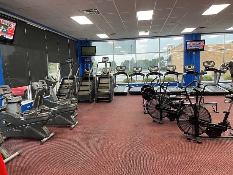 720 Foxpointe Dr, Sycamore, IL à louer - Photo de l’immeuble – Image 3 sur 15