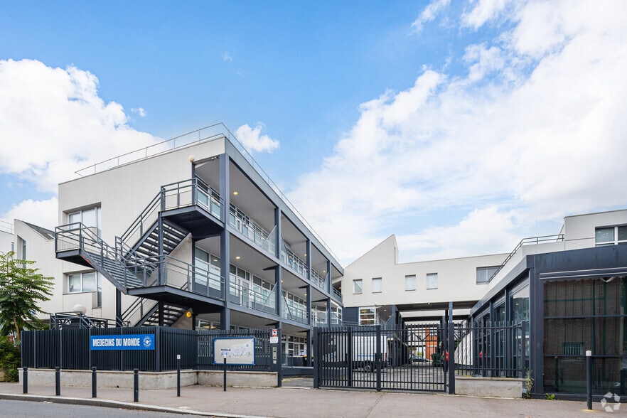 10 Rue Des Blés, Saint-Denis à louer - Photo de l’immeuble – Image 3 sur 5