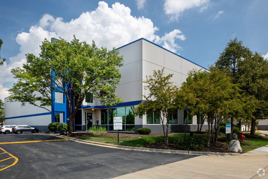 2312 Touhy Ave, Elk Grove Village, IL à louer - Photo de l’immeuble – Image 1 sur 6