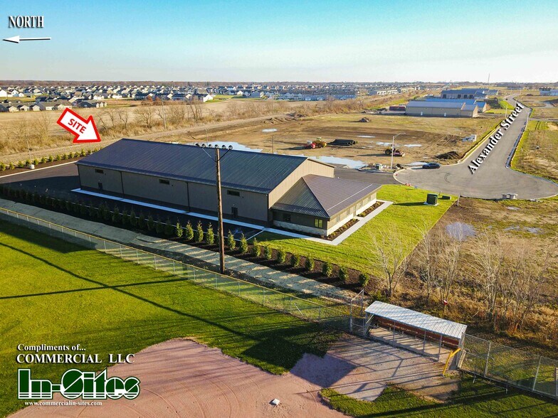 13631 Alexander St, Cedar Lake, IN à louer - Photo de l’immeuble – Image 2 sur 8