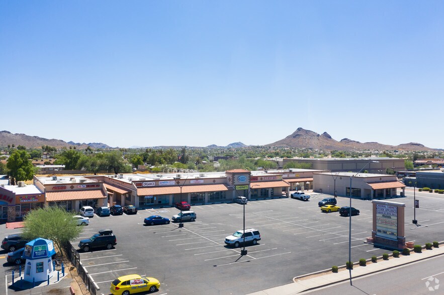 2501-2525 E Bell Rd, Phoenix, AZ à louer - Photo de l’immeuble – Image 2 sur 4