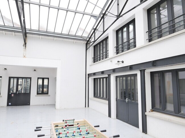 Plus de détails pour Bureau à vendre