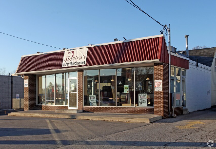 944 Simcoe St N, Oshawa, ON à louer - Photo de l’immeuble – Image 3 sur 3