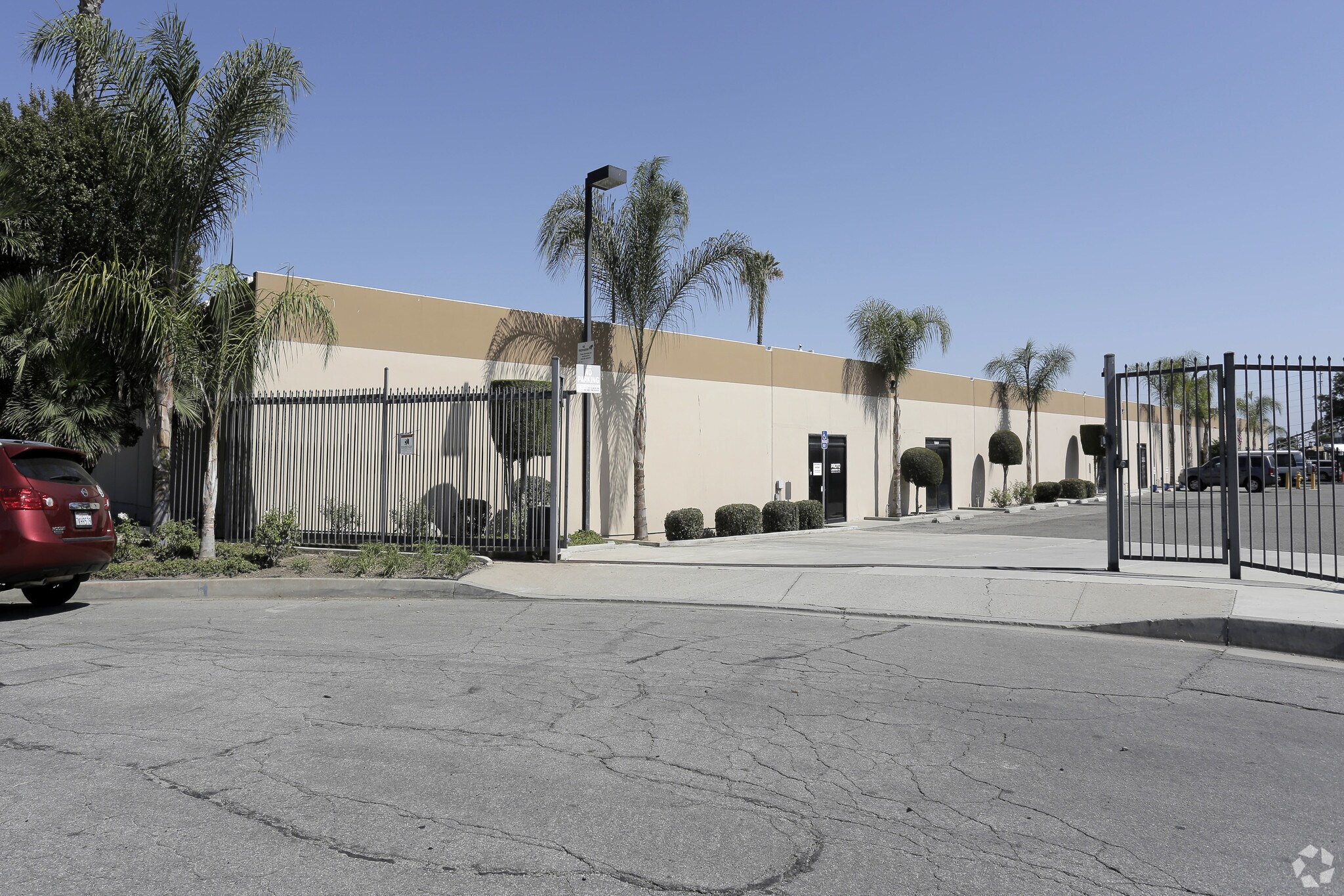 13656-13666 Bora Dr, Santa Fe Springs, CA à louer Photo principale– Image 1 sur 9