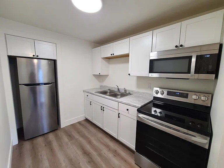 917 Pearl St, Saint Joseph, MI à vendre - Photo de l’immeuble – Image 2 sur 7