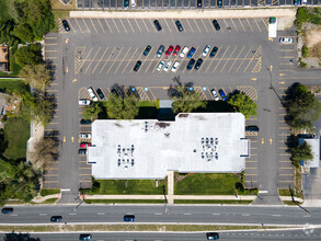 700 E Ogden Ave, Westmont, IL - VUE AÉRIENNE  vue de carte - Image1