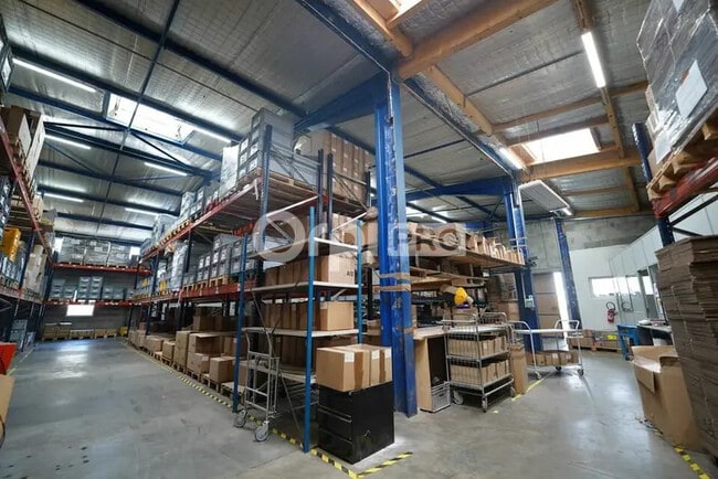 Plus de détails pour 37 Allée Des Pres Rouets, Messimy - Industriel/Logistique à vendre
