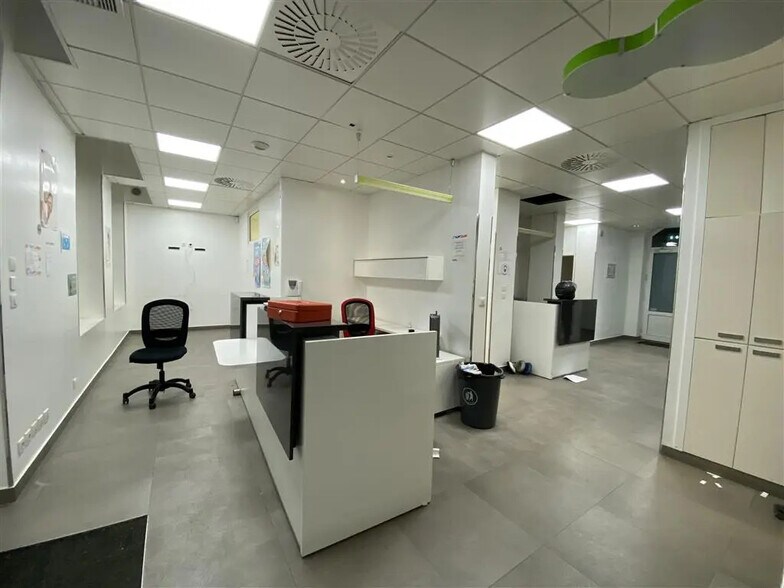 Bureau dans Paris à louer - Photo de l’immeuble – Image 3 sur 9