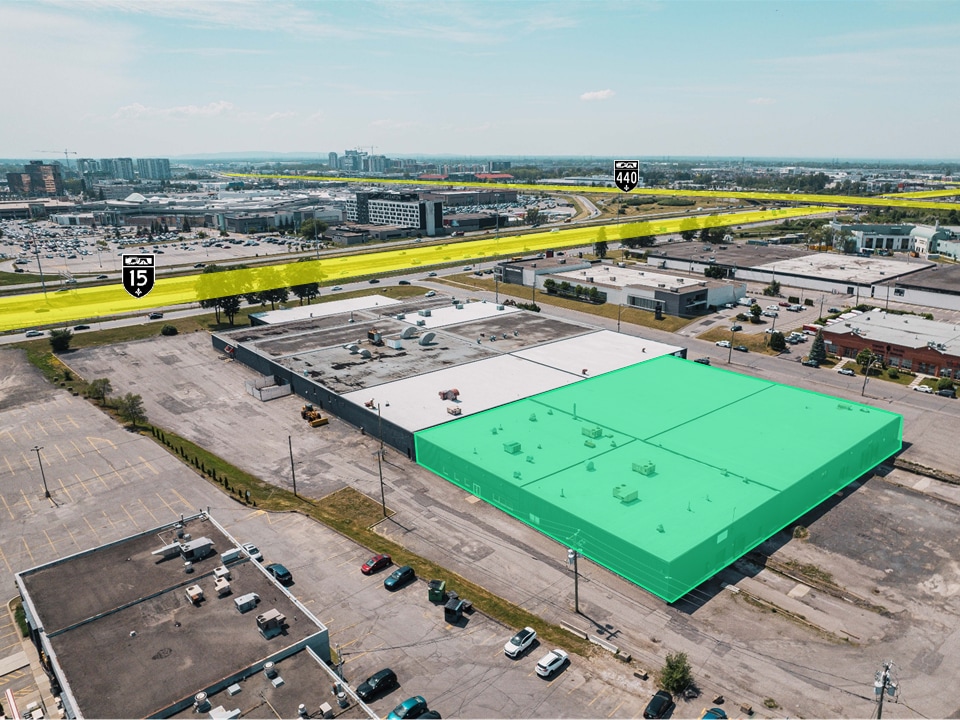 2275-2279 Des Laurentides (A-15) E, Laval, QC à louer Aérien– Image 1 sur 7
