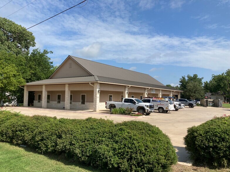 404 Park West Ct, Decatur, TX à louer - Photo de l’immeuble – Image 2 sur 38