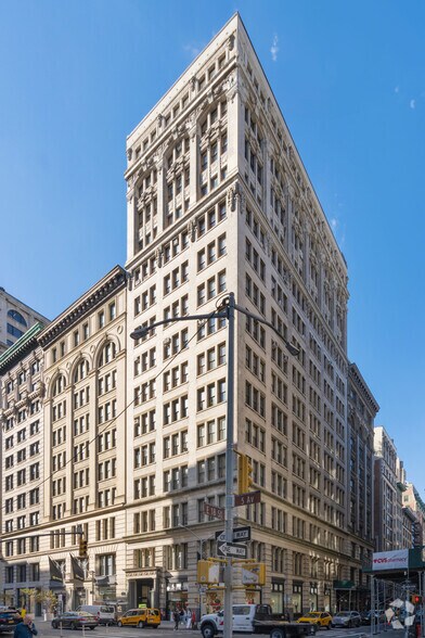 126 Fifth Ave, New York, NY à louer - Photo principale – Image 1 sur 48