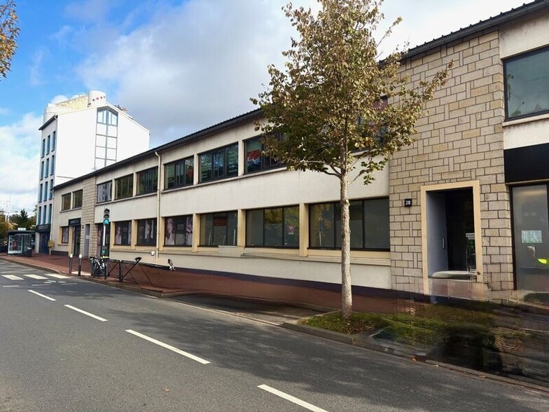 30 Rue Chapsal, Joinville-le-Pont à louer - Photo de l’immeuble – Image 1 sur 11