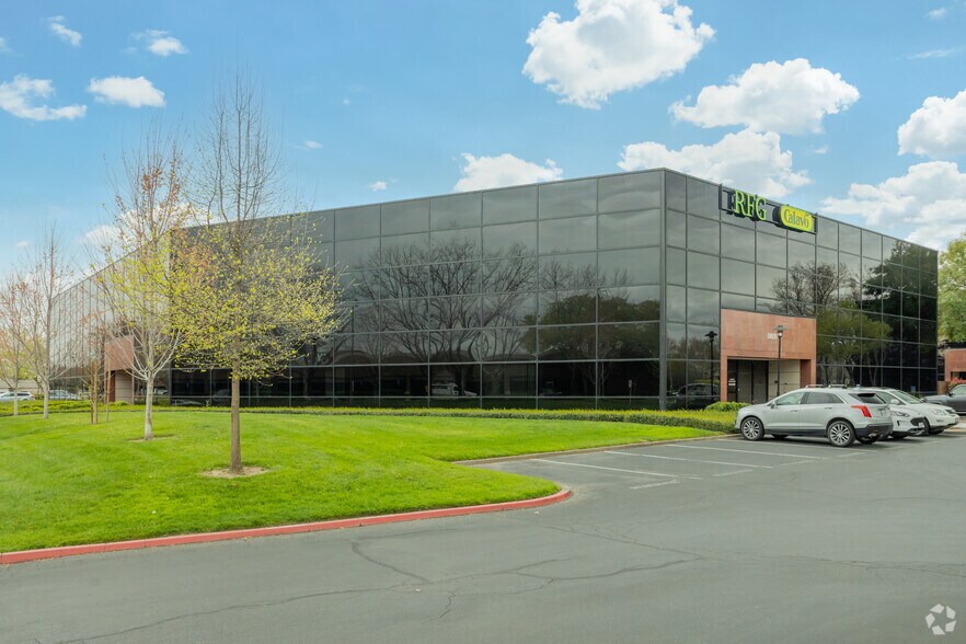 11020 White Rock Rd, Rancho Cordova, CA à louer - Photo de l’immeuble – Image 3 sur 10