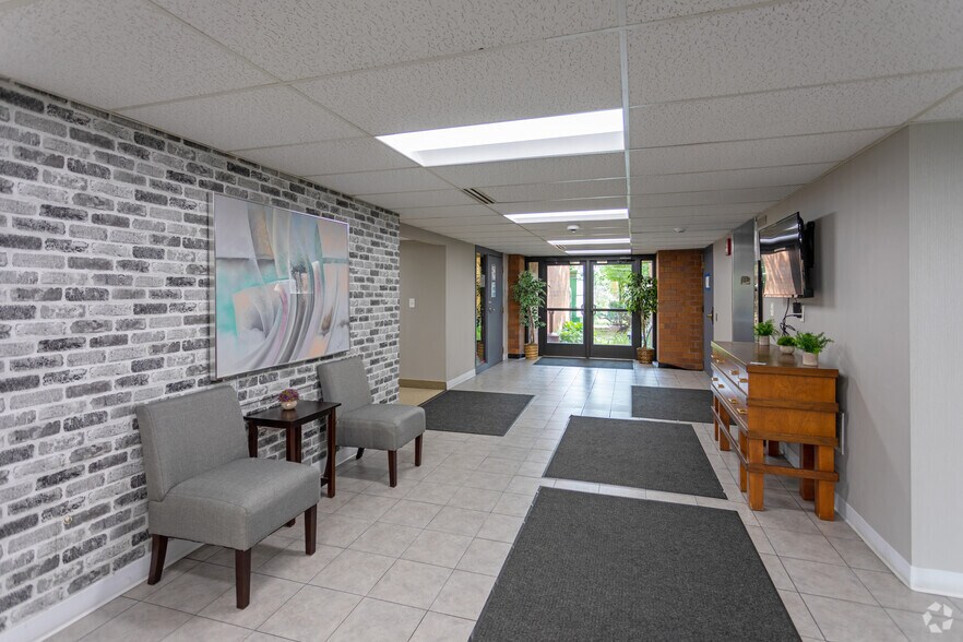 3550 Lexington Ave N, Shoreview, MN à louer - Photo intérieure – Image 2 sur 4