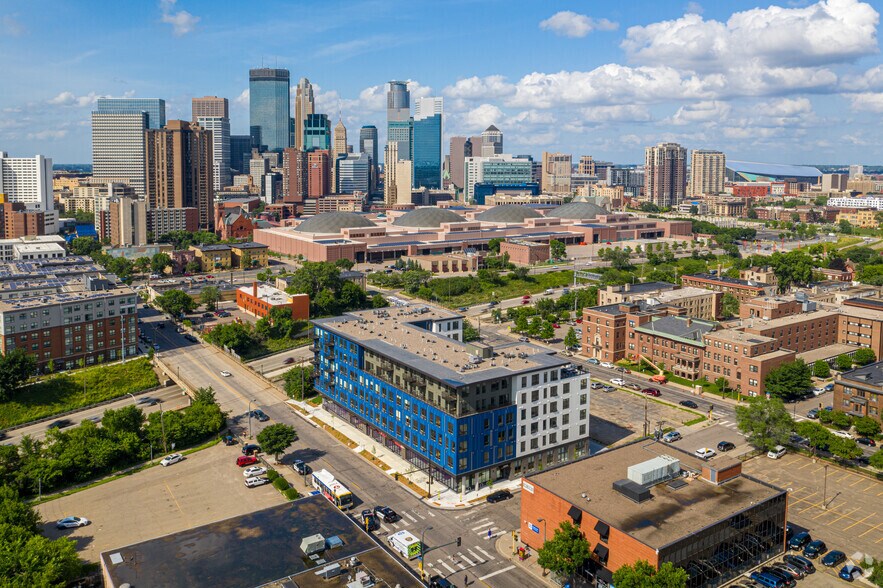 1725 Nicollet Ave, Minneapolis, MN à louer - Photo de l’immeuble – Image 2 sur 5