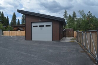 11211 Trails End Rd, Truckee, CA à louer Photo intérieure– Image 2 sur 4