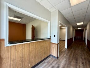 300 N Hayne St, Monroe, NC à louer Photo intérieure– Image 1 sur 16