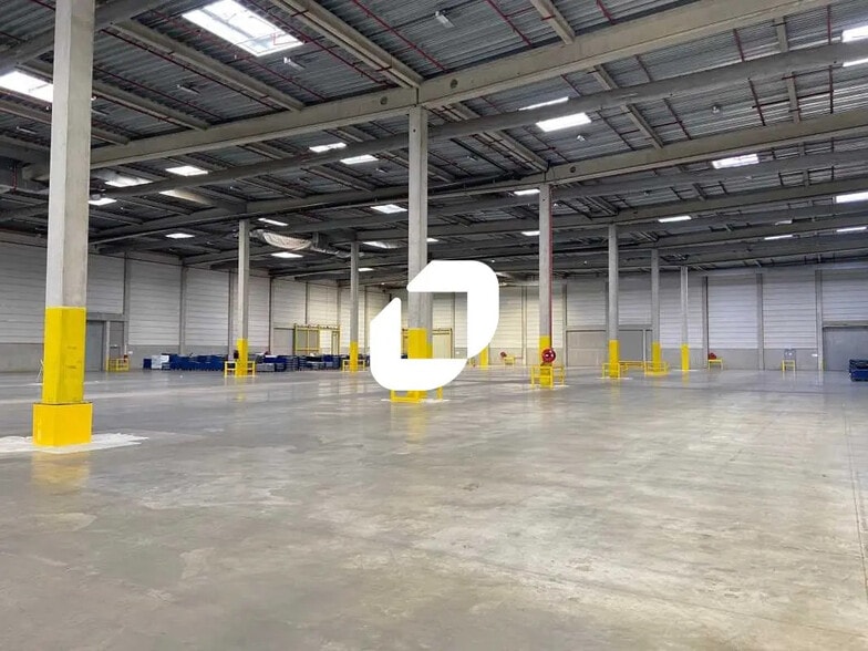 Industriel/Logistique dans Moissy-Cramayel à louer - Photo de l’immeuble – Image 3 sur 14