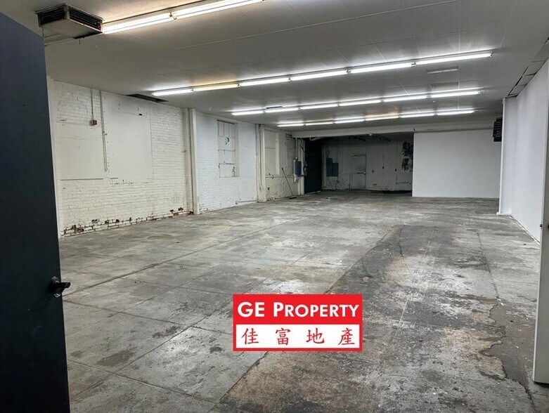 4901 Huntington Dr N, Los Angeles, CA à louer - Photo de l’immeuble – Image 3 sur 10