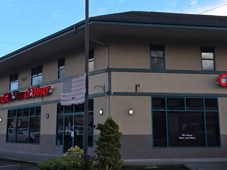 11120 Evergreen Way, Everett, WA à louer - Photo de l’immeuble – Image 3 sur 9