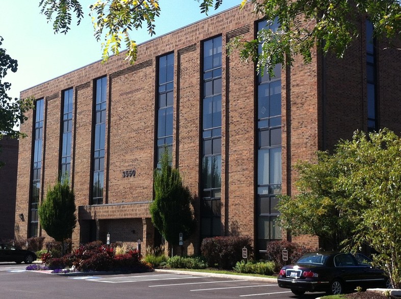 3550 Hobson Rd, Downers Grove, IL à louer - Photo principale – Image 1 sur 10