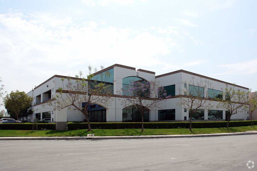 12636 Clark St, Santa Fe Springs, CA à vendre - Photo de l’immeuble – Image 2 sur 3