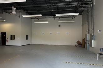 2464 Fortune Dr, Lexington, KY à louer Photo intérieure– Image 2 sur 12