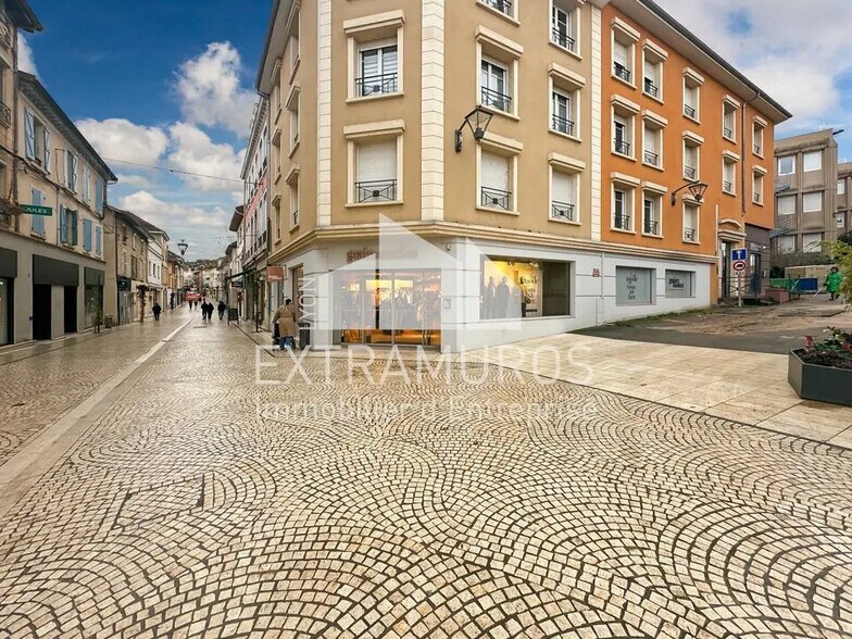 59 Rue De La Liberté, Bourgoin-Jallieu à vendre - Photo de l’immeuble – Image 3 sur 4