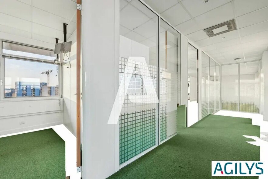 Bureau dans Alfortville à louer - Photo de l’immeuble – Image 3 sur 8